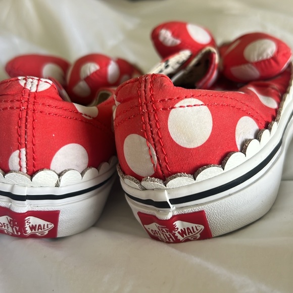 Minnie Mouse Vans - Picture 3 of 7